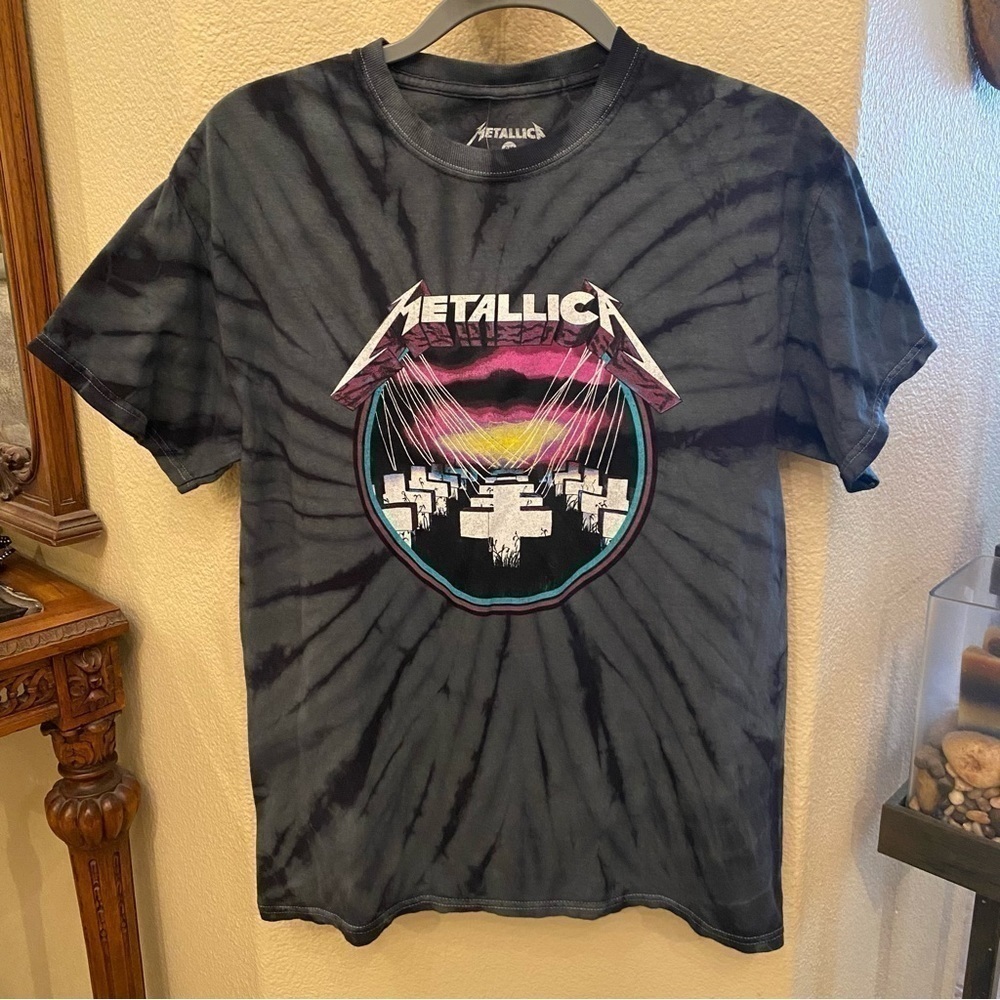 NWT~METALLICA From Tillys Gray Tie Dye Graphic T-Shirt Size Small-Unisex